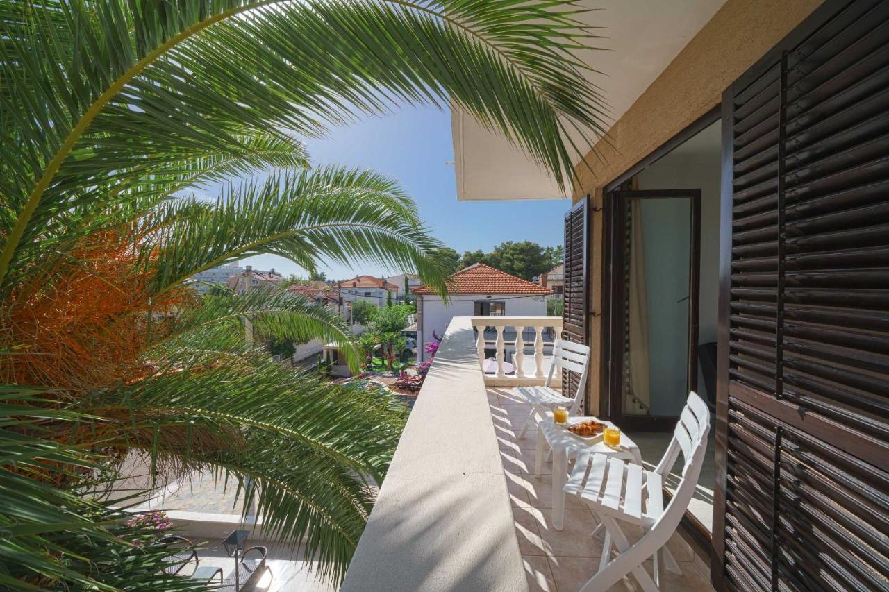 B&B Sidro Vodice Exterior photo
